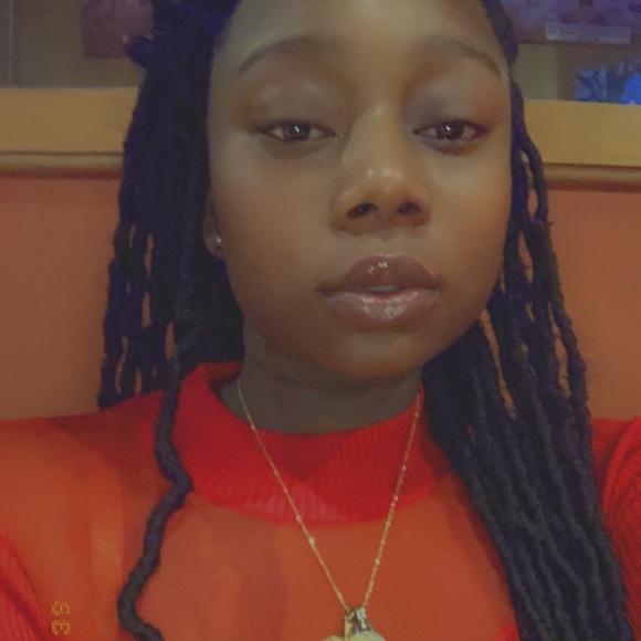 Meet your Posher, Brii - Picture 1 of 1